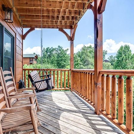 Gatlinburg Cabin With Private Hot Tub By Staycating Dış mekan fotoğraf