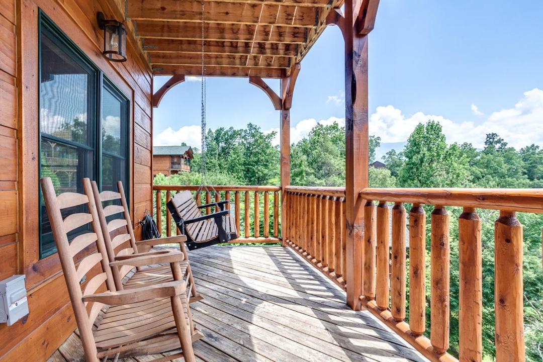 Gatlinburg Cabin With Private Hot Tub By Staycating Dış mekan fotoğraf