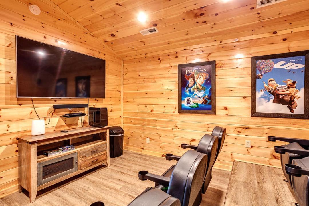 Gatlinburg Cabin With Private Hot Tub By Staycating Dış mekan fotoğraf