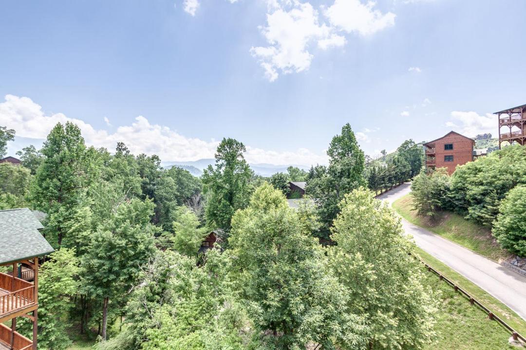 Gatlinburg Cabin With Private Hot Tub By Staycating Dış mekan fotoğraf
