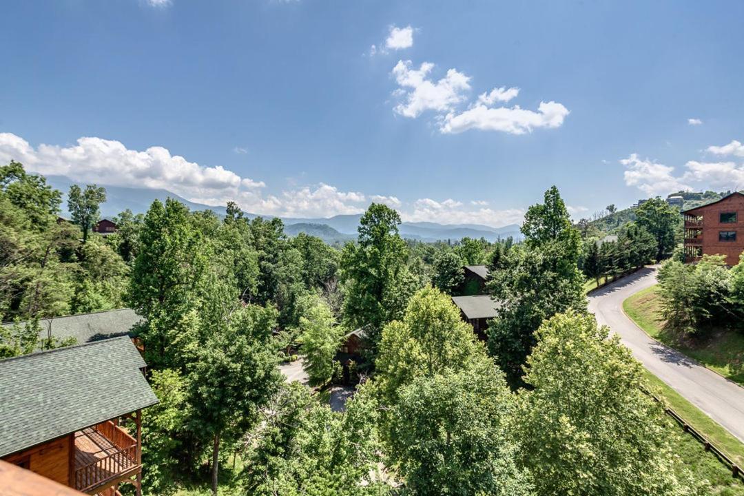 Gatlinburg Cabin With Private Hot Tub By Staycating Dış mekan fotoğraf